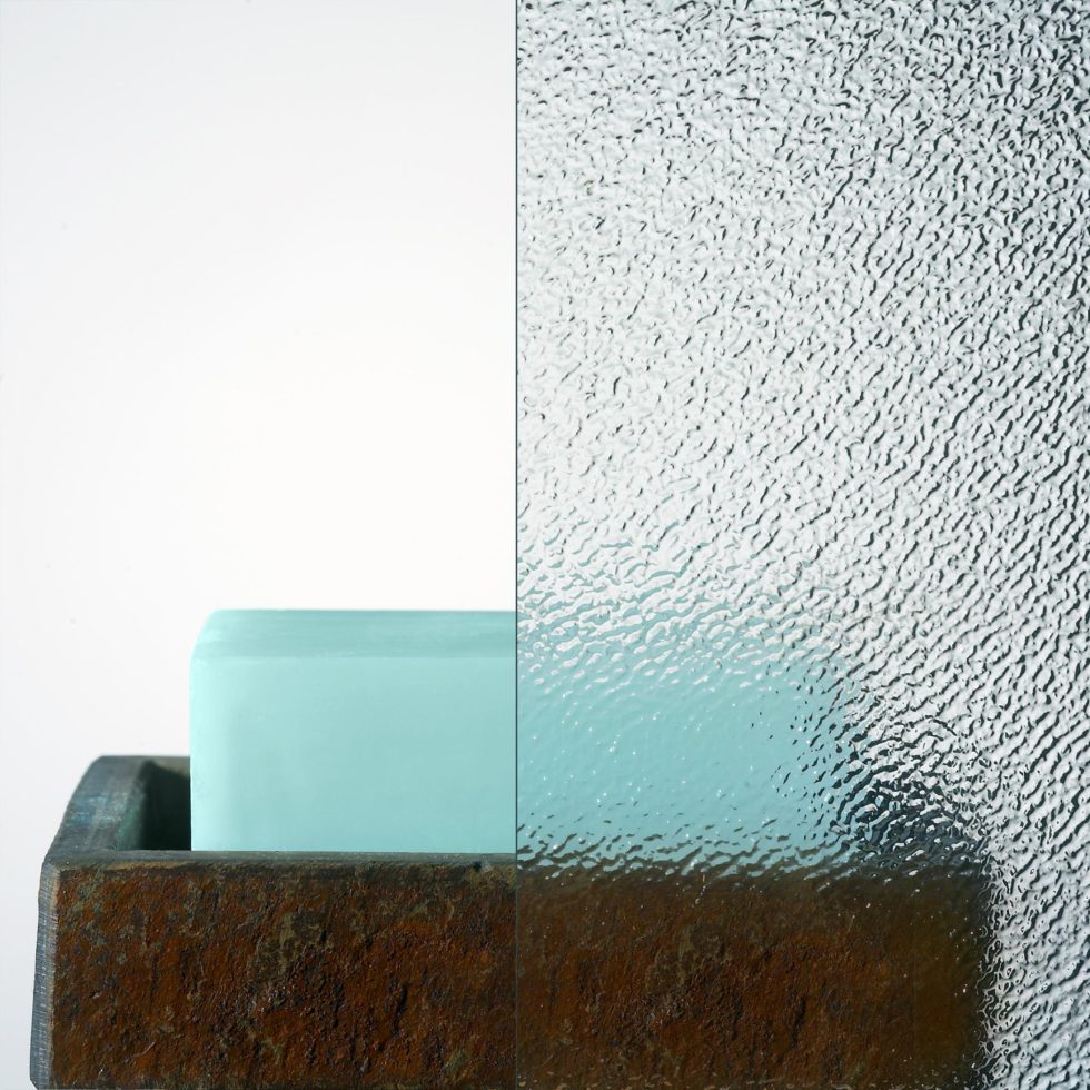 Pattern 62 Glass WaterFall Bath Enclosures